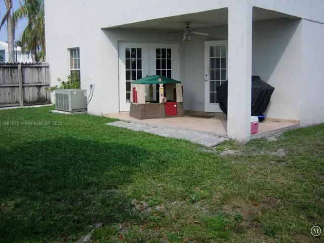 Дом в аренду по адресу 11274 SW 64 LN - фото 6699608