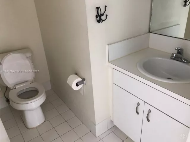 Дом в аренду по адресу 11274 SW 64 LN - фото 6699597