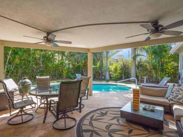 Продажа дома по адресу 3098 NE 5th Avenue - фото 6701614