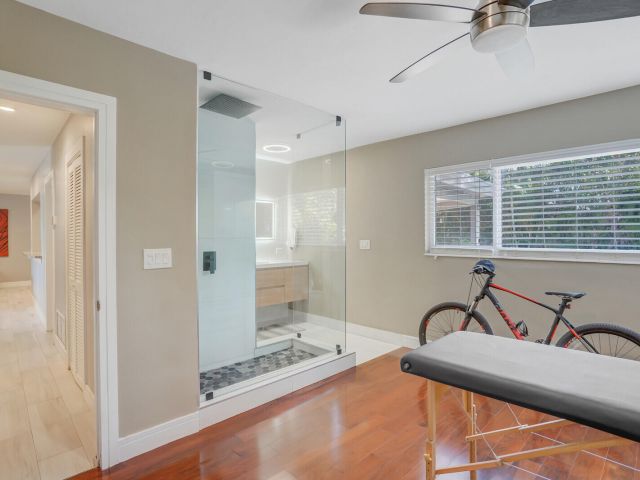 Продажа дома по адресу 3098 NE 5th Avenue - фото 6701617