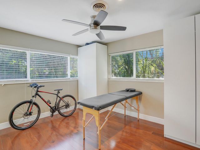 Продажа дома по адресу 3098 NE 5th Avenue - фото 6701618