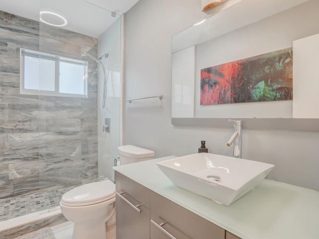 Продажа дома по адресу 3098 NE 5th Avenue - фото 6701619