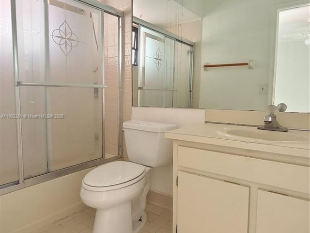 Дом в аренду по адресу 13458 SW 62nd St Q105 - фото 7444170