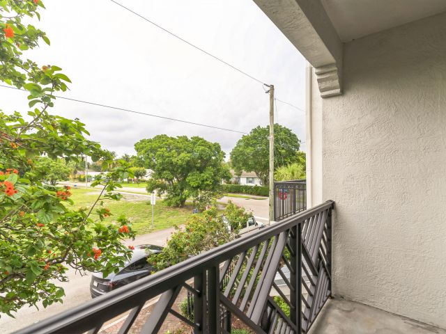 Дом в аренду по адресу 310 NW 1st Street - фото 6707818