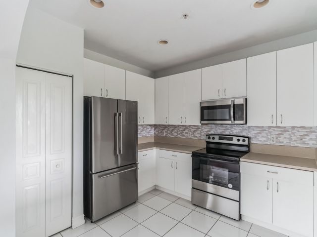 Дом в аренду по адресу 310 NW 1st Street - фото 6707834