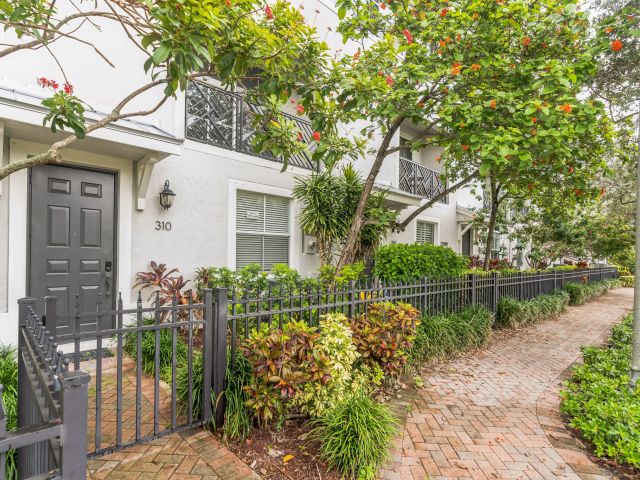 Дом в аренду по адресу 310 NW 1st Street - фото 6707836