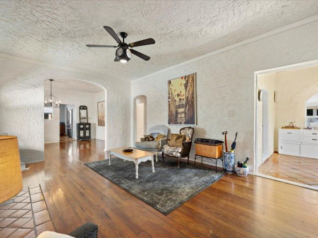 Продажа дома по адресу 511 Upland Road - фото 6722108