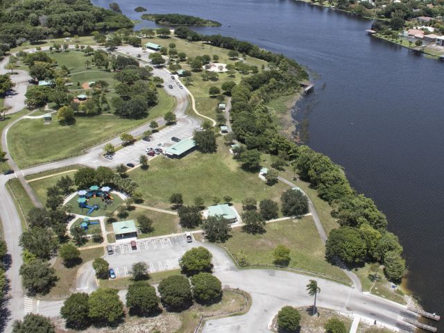 Продажа дома по адресу 260 NE 14th Street - фото 6707786