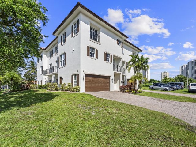 Продажа дома по адресу 1100 Cabana Road - фото 6725288