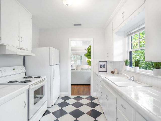 Продажа дома по адресу 435 31st Street - фото 6712529