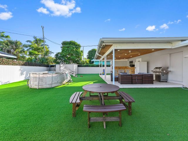 Дом в аренду по адресу 2128 Dock Street - фото 6717323