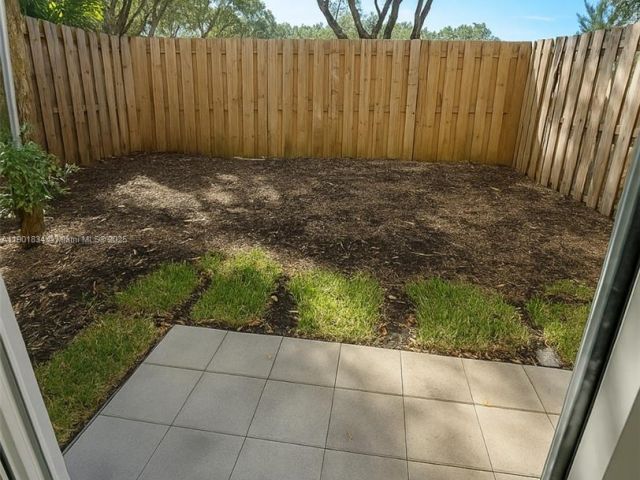 Дом в аренду по адресу 2664 SE 19th St 2664 - фото 7451503