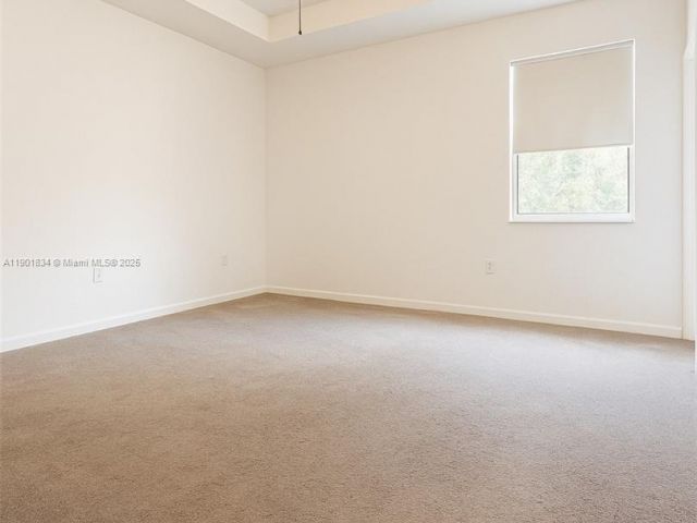 Дом в аренду по адресу 2664 SE 19th St 2664 - фото 7451507