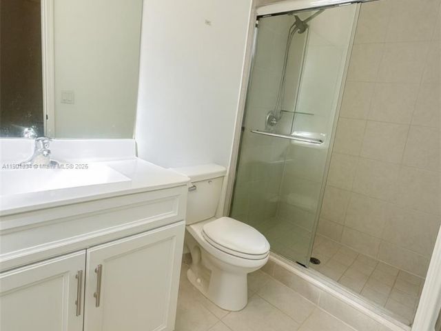 Дом в аренду по адресу 2664 SE 19th St 2664 - фото 7451508