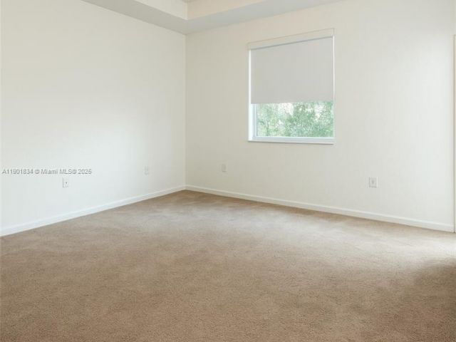 Дом в аренду по адресу 2664 SE 19th St 2664 - фото 7451511