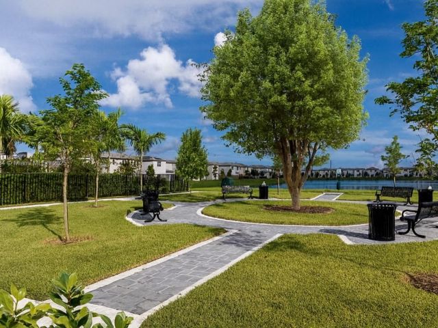 Дом в аренду по адресу 2664 SE 19th St 2664 - фото 7451512