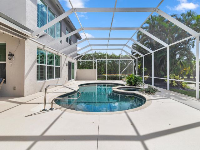 Продажа дома по адресу 9741 Spray Drive - фото 6721737