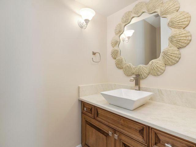 Продажа дома по адресу 9741 Spray Drive - фото 6721742