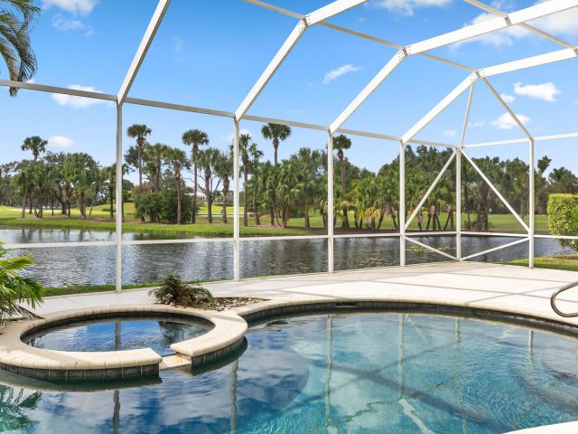 Продажа дома по адресу 9741 Spray Drive - фото 6721753