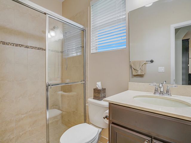 Продажа дома по адресу 9328 Silent Oak Circle - фото 6712862