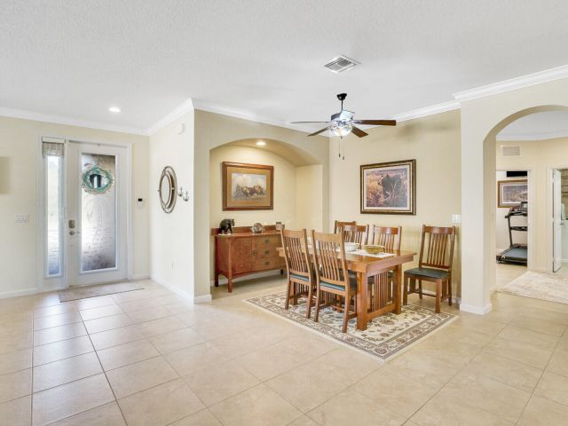 Продажа дома по адресу 9328 Silent Oak Circle - фото 6712871