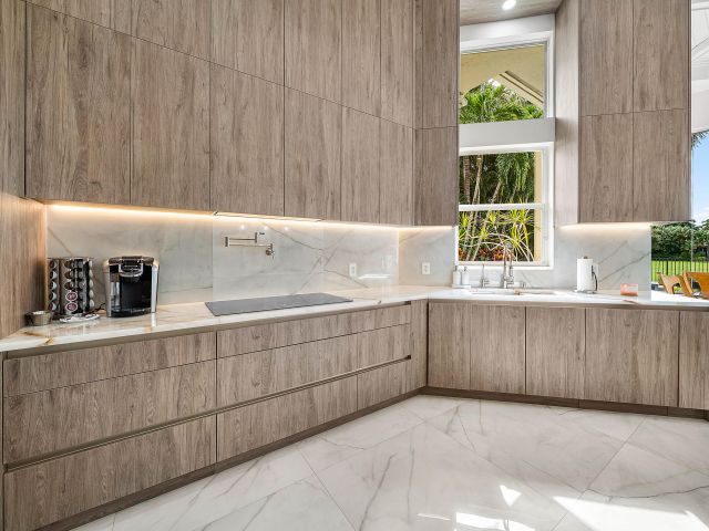 Продажа дома по адресу 15951 Laurel Creek Drive - фото 6707839