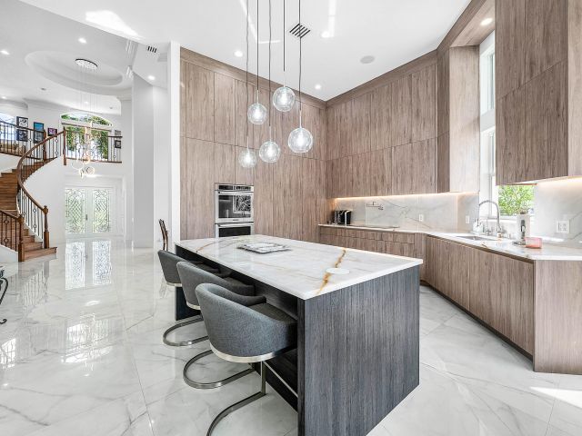 Продажа дома по адресу 15951 Laurel Creek Drive - фото 6707840