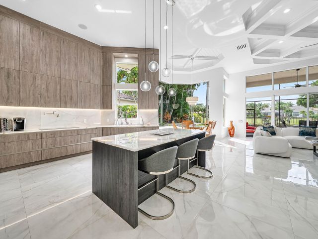 Продажа дома по адресу 15951 Laurel Creek Drive - фото 6707841