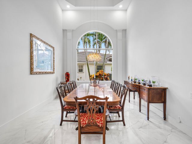 Продажа дома по адресу 15951 Laurel Creek Drive - фото 6707843