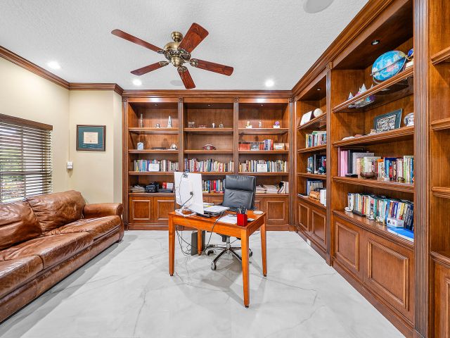 Продажа дома по адресу 15951 Laurel Creek Drive - фото 6707848