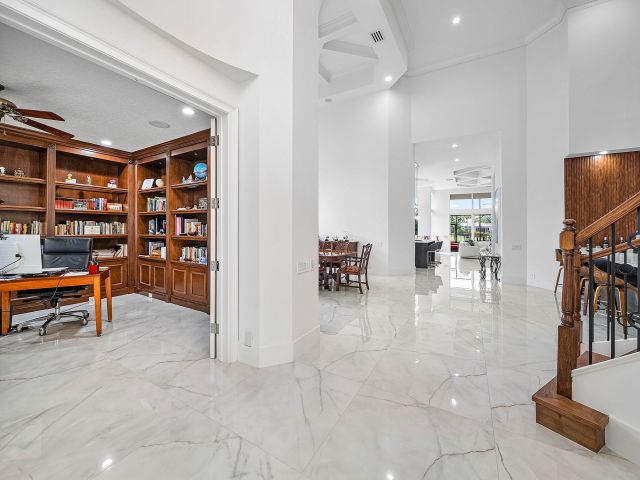 Продажа дома по адресу 15951 Laurel Creek Drive - фото 6707850