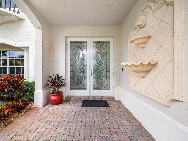 Продажа дома по адресу 15951 Laurel Creek Drive - фото 6707853