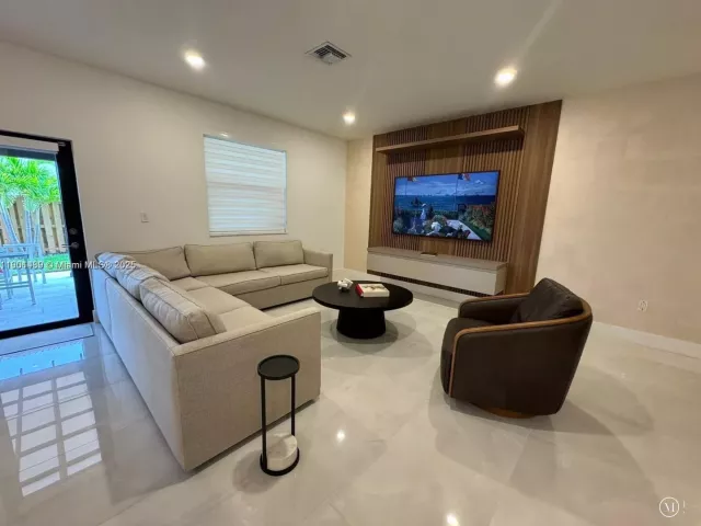 Продажа дома по адресу 11910 SW 243rd St - фото 6703355