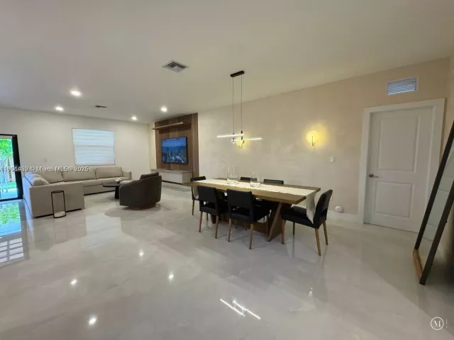 Продажа дома по адресу 11910 SW 243rd St - фото 6703356
