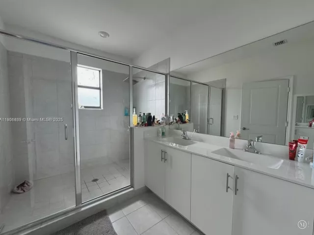 Продажа дома по адресу 11910 SW 243rd St - фото 6703365
