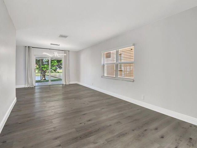 Продажа дома по адресу 10104 Country Brook Road - фото 6704011