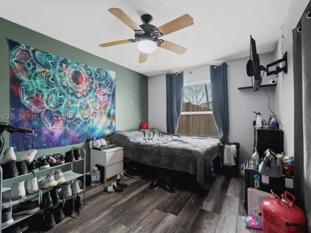 Продажа дома по адресу 10610 SW 128th Ave - фото 9111572