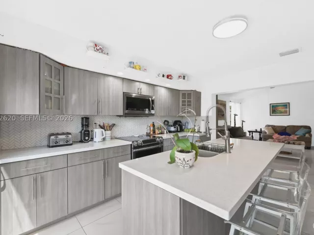 Продажа дома по адресу 10610 SW 128th Ave - фото 9111582