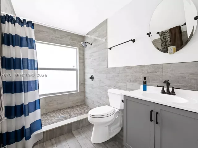Продажа дома по адресу 10610 SW 128th Ave - фото 9111592