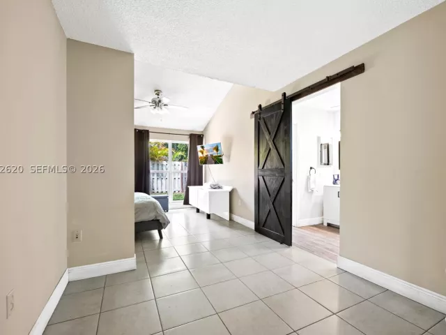 Продажа дома по адресу 10610 SW 128th Ave - фото 9111595