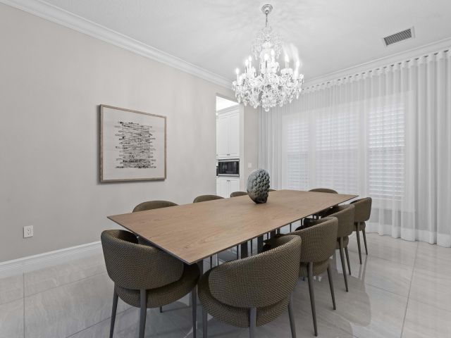 Продажа дома по адресу 9795 Rennes Lane - фото 6713048