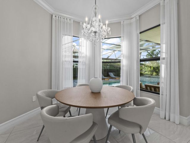 Продажа дома по адресу 9795 Rennes Lane - фото 6713052