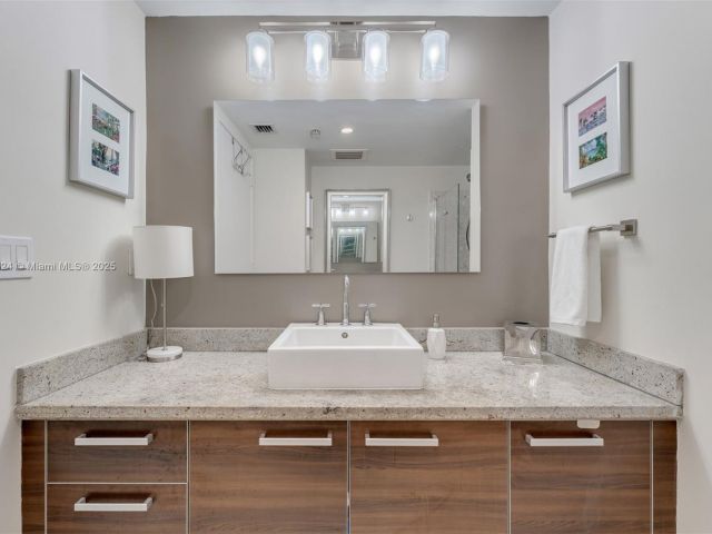 Продажа квартиры #3605 - фото 6711360