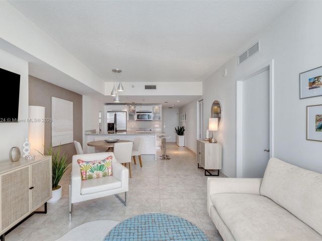 Продажа квартиры #3605 - фото 6711364