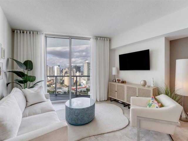 Продажа квартиры #3605 - фото 6711366