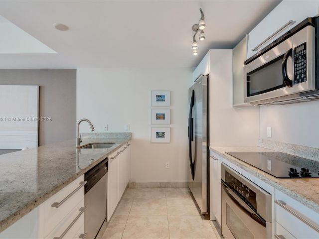 Продажа квартиры #3605 - фото 6711371