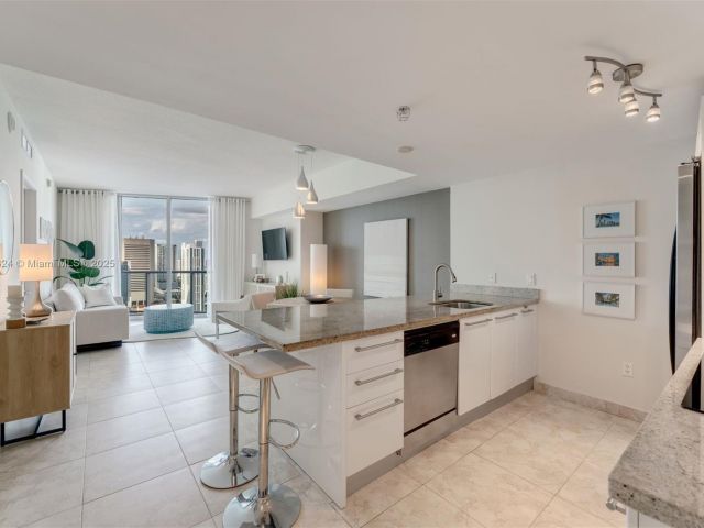 Продажа квартиры #3605 - фото 6711372