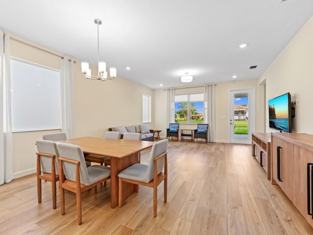 Продажа дома по адресу 5783 Graceful Way - фото 6707735