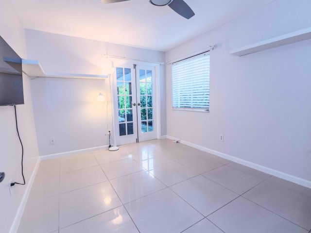 Дом в аренду по адресу 8111 Cedar Hollow Lane Lane - фото 6704777