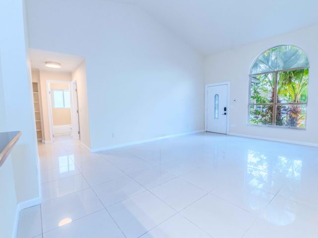 Дом в аренду по адресу 8111 Cedar Hollow Lane Lane - фото 6704781